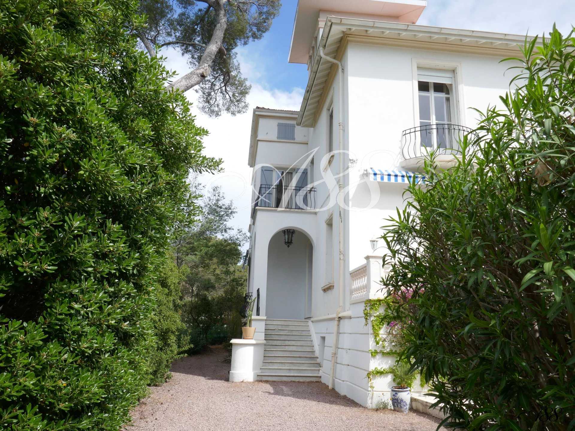 Huis in Saint-Raphaël, Var 11662454