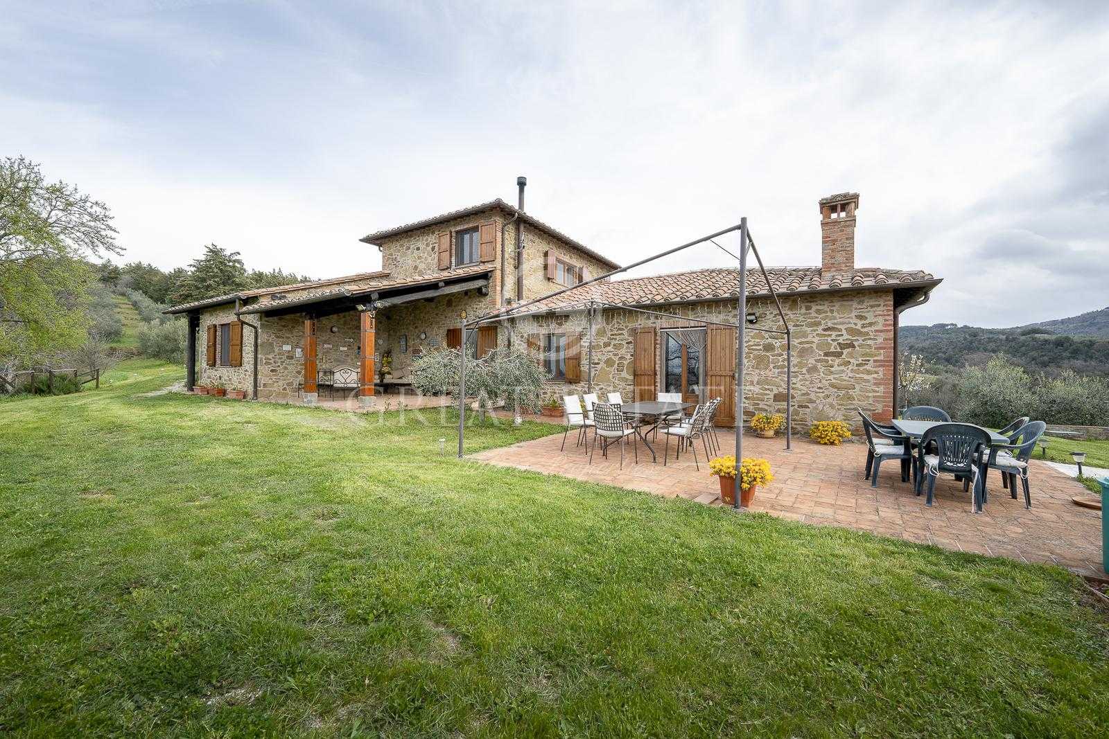Будинок в Paciano, Umbria 11662726