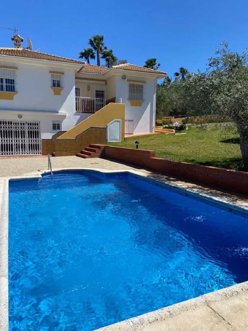 House in Alhaurin el Grande, Andalusia 11662758