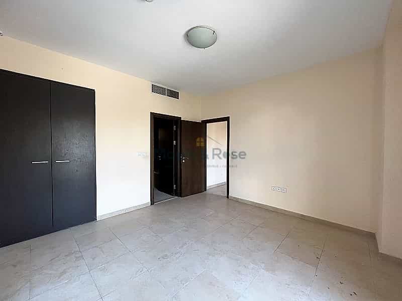 Condominium in Dubai, Dubayy 11662789