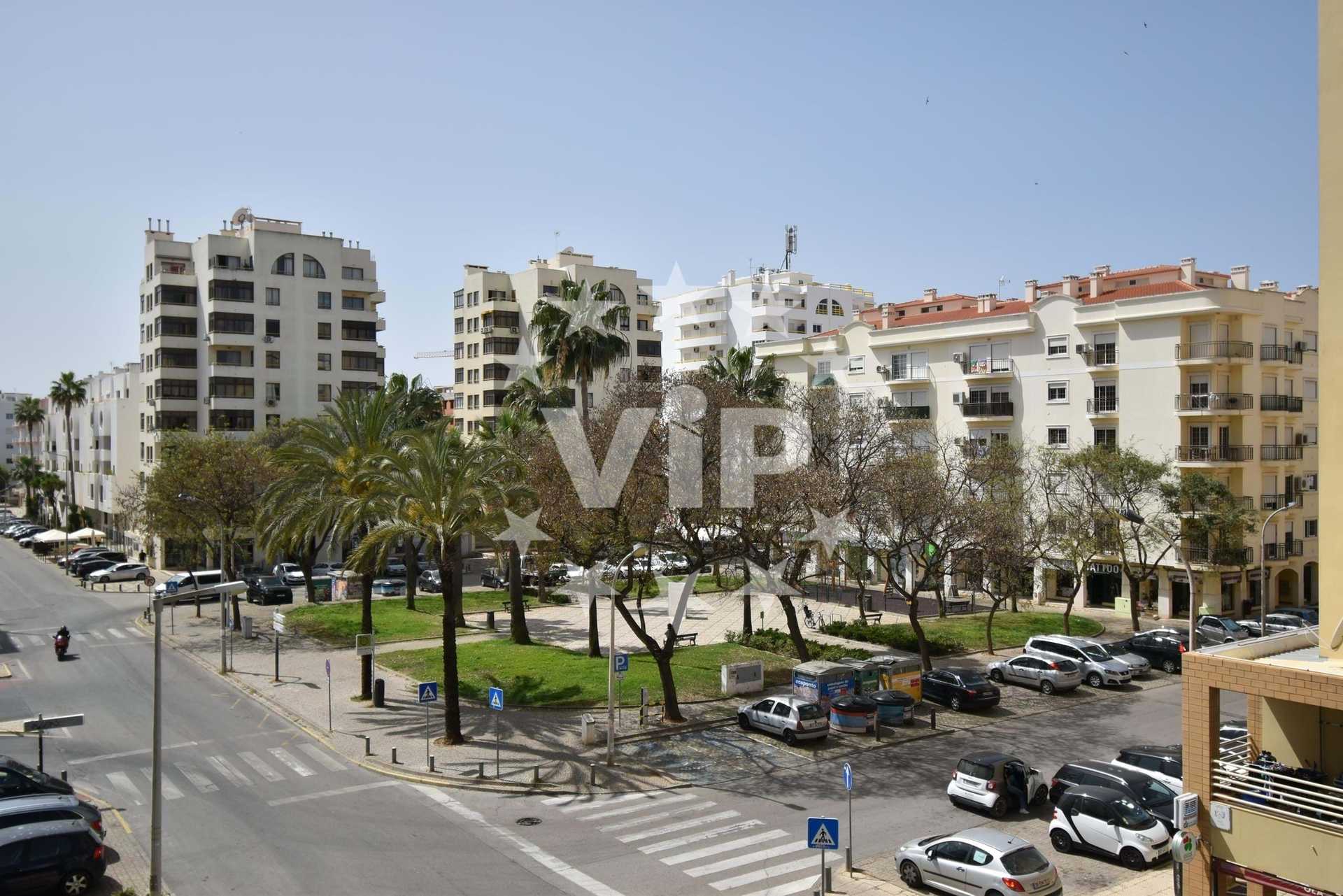 Condominium in Quarteira, Faro 11662822