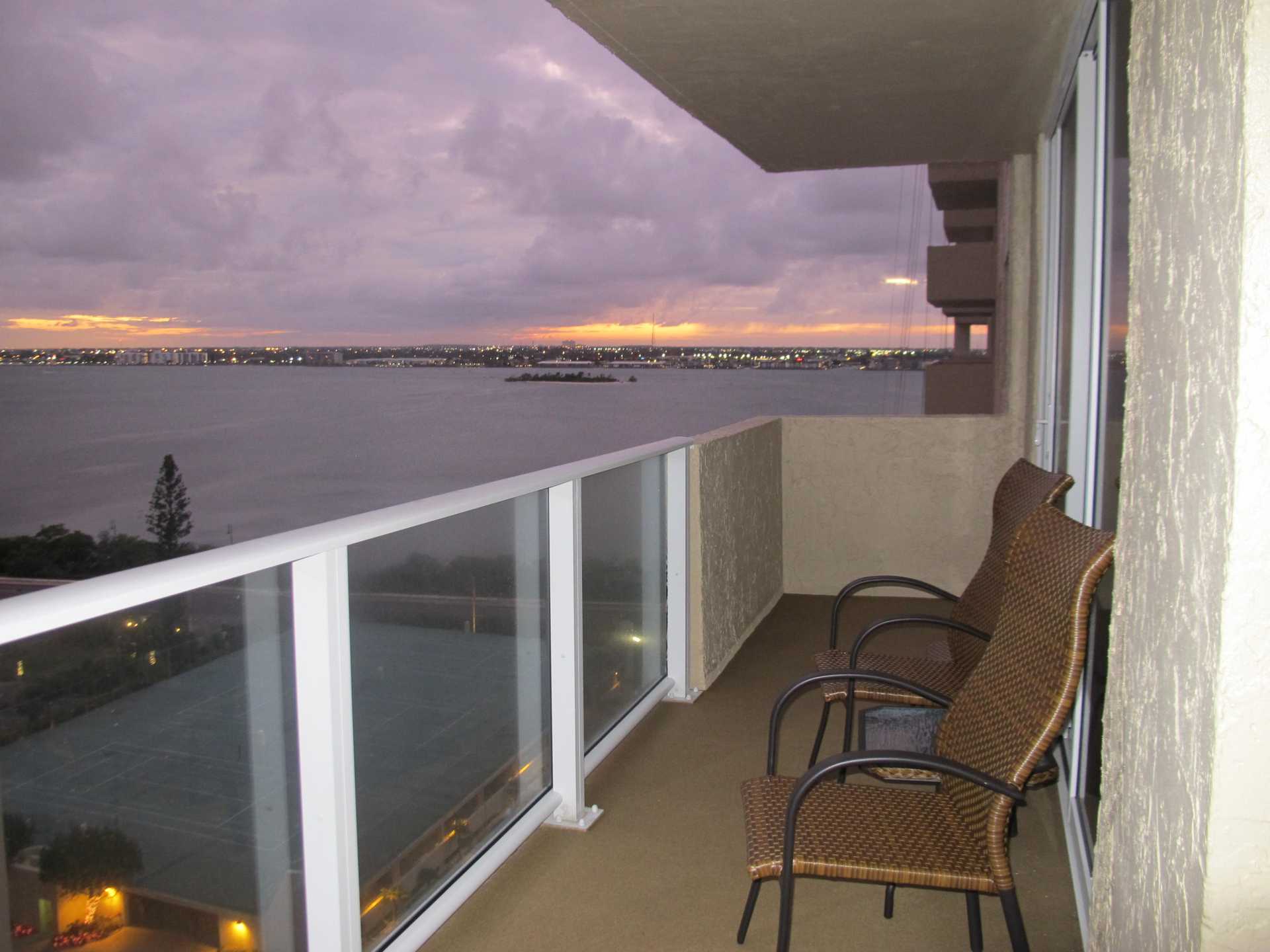 Condominium in Riviera Beach, Florida 11663019