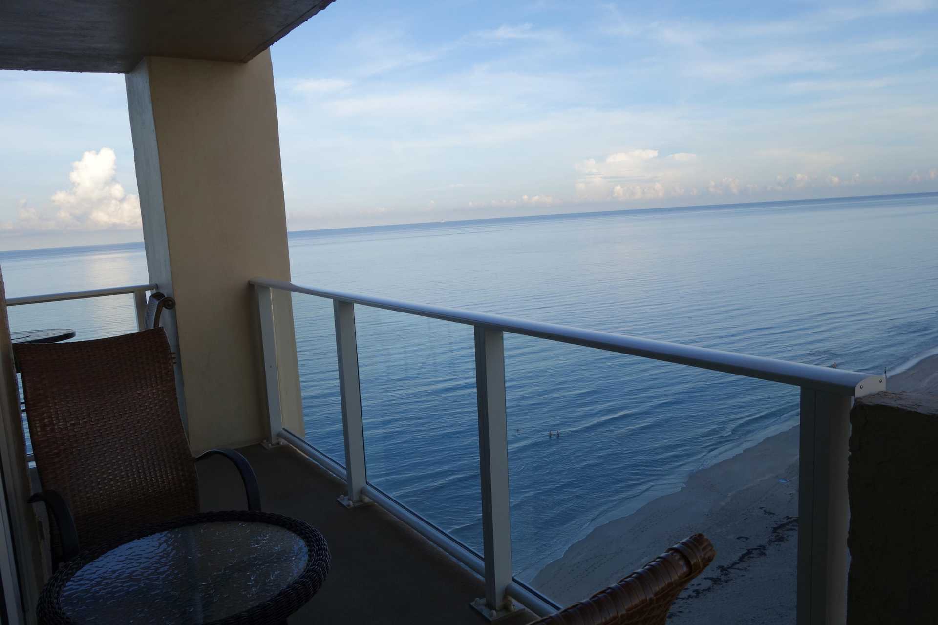 Condominium in Riviera Beach, Florida 11663019