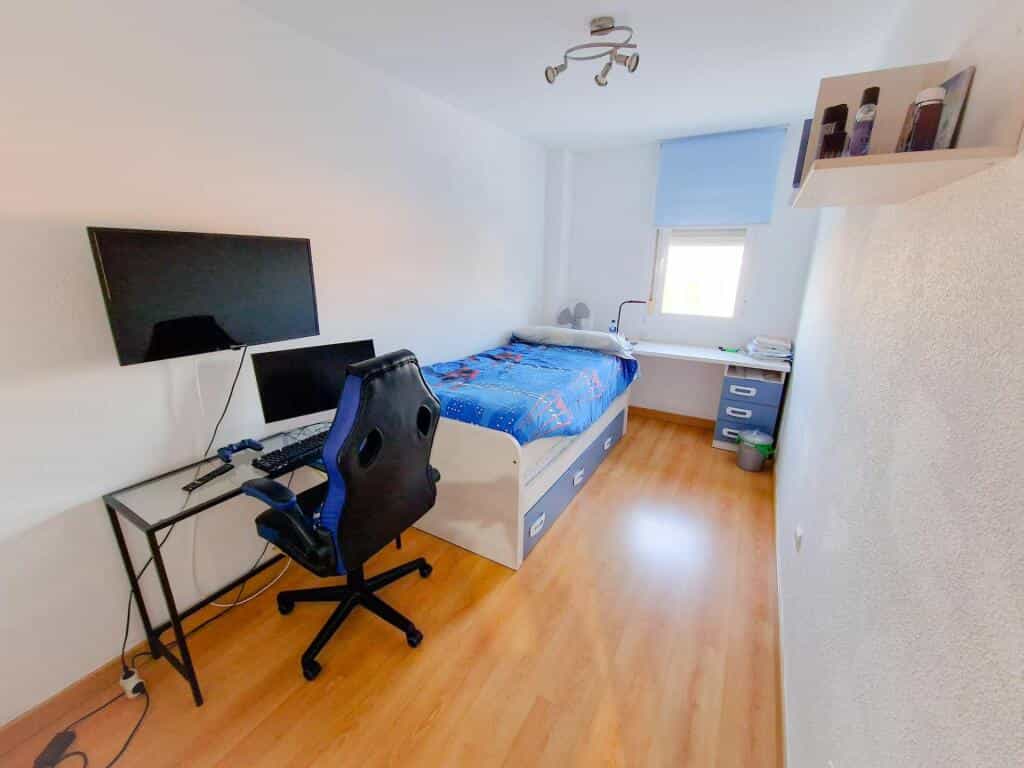 公寓 在 Torre de Benagalbón, Andalucía 11663046