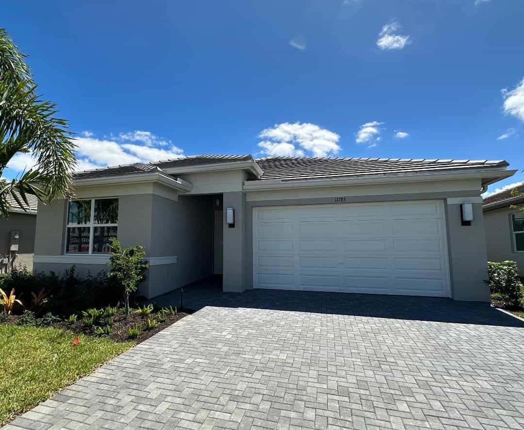 House in Port St. Lucie, Florida 11663103