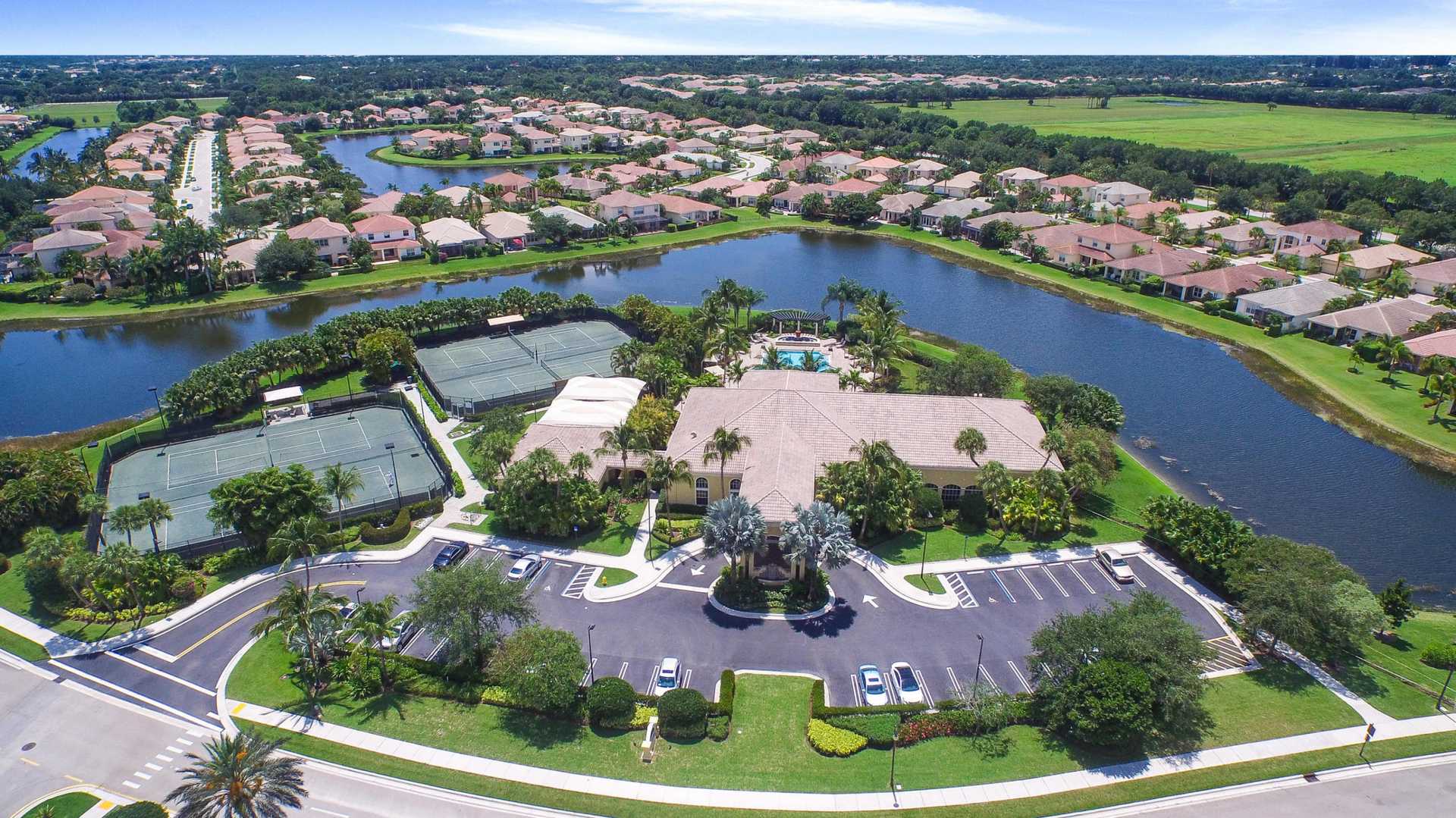House in Palm Beach Gardens, Florida 11663118