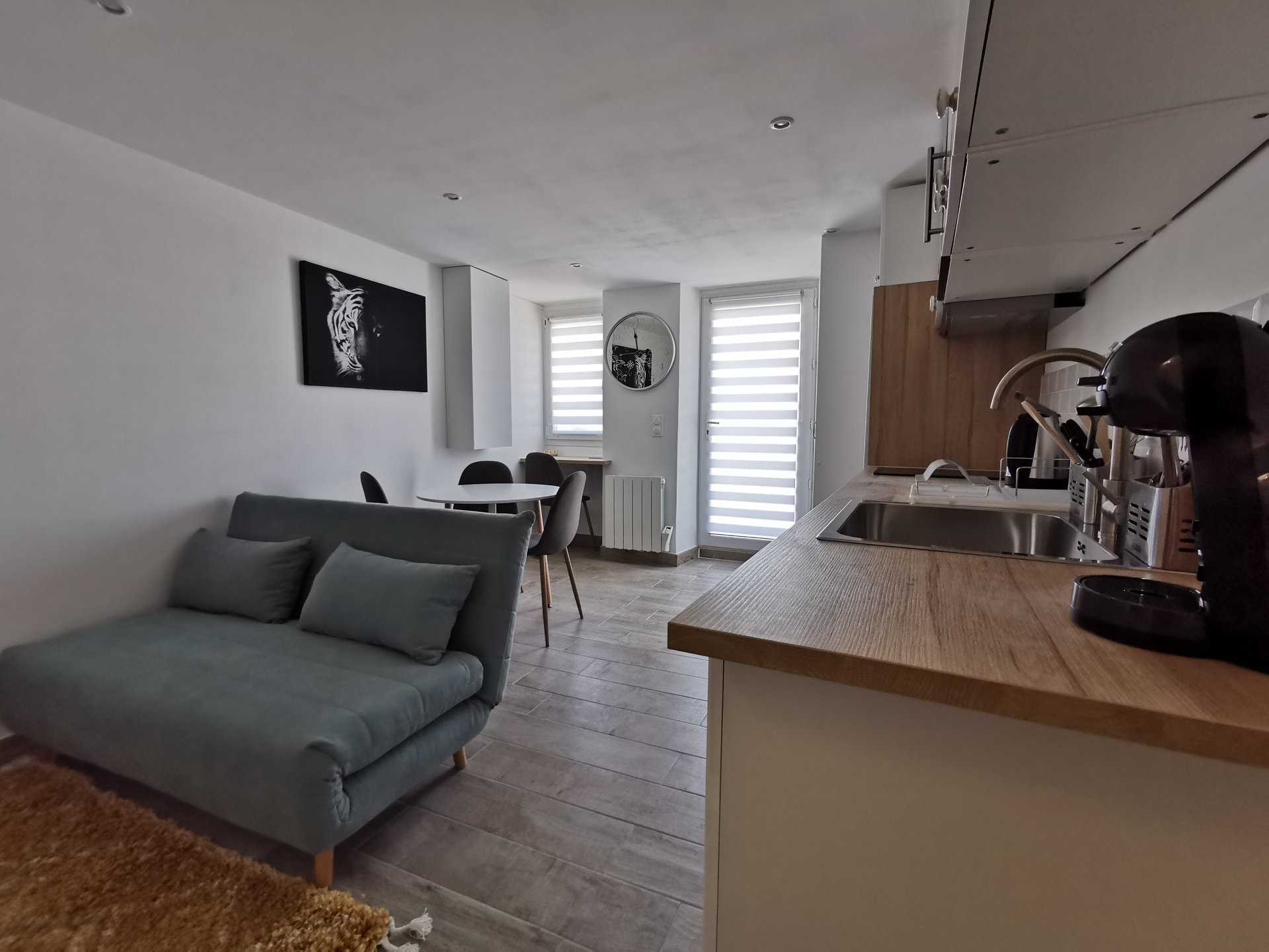 公寓 在 Pertuis, 普羅旺斯-阿爾卑斯-藍色海岸 11663152