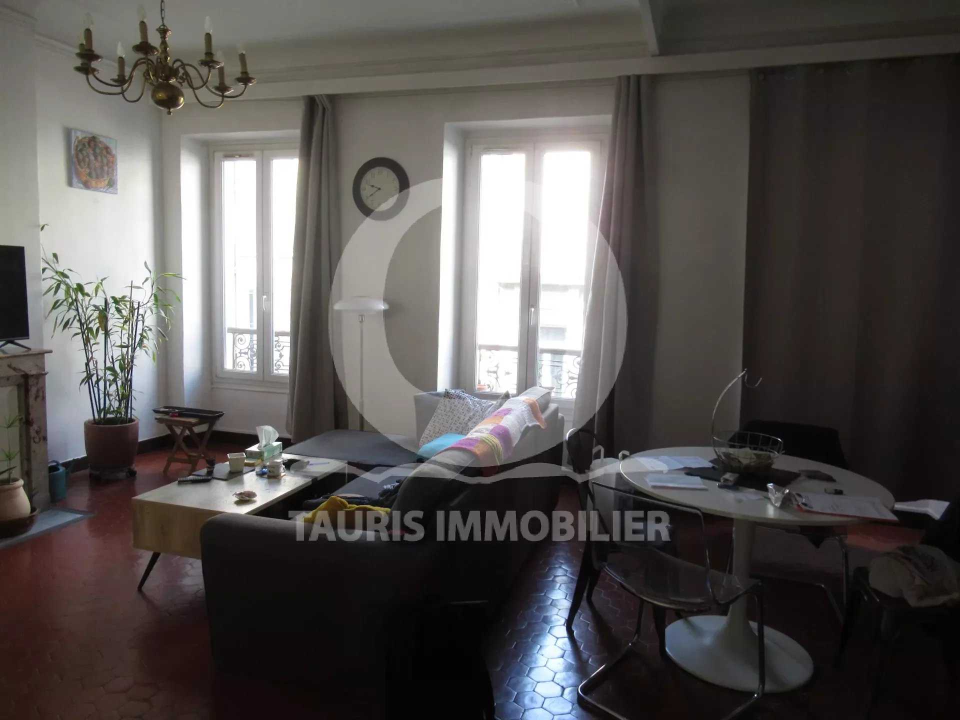 Condominium in Marseille, Provence-Alpes-Cote d'Azur 11663163