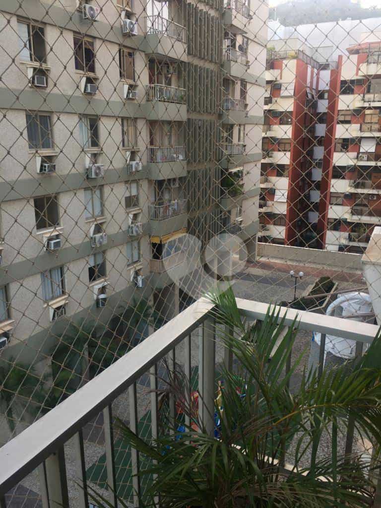 عمارات في براكا دا بانديرا, ريو دي جانيرو 11663569