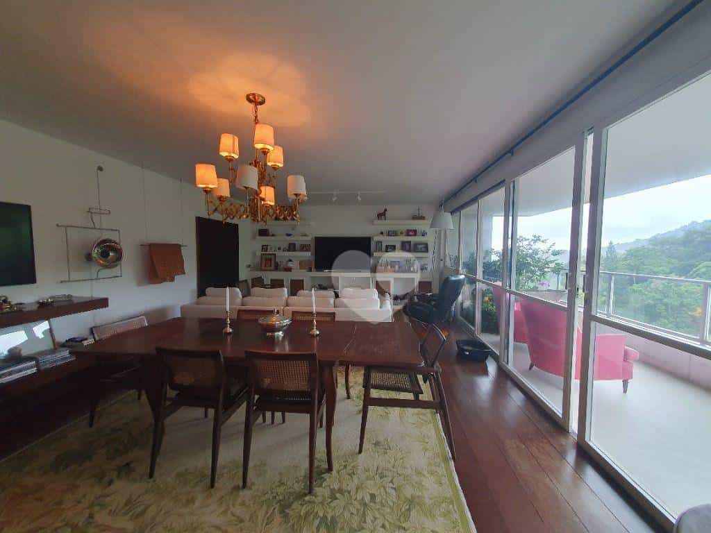 Condominium in Gavea, Rio de Janeiro 11663665