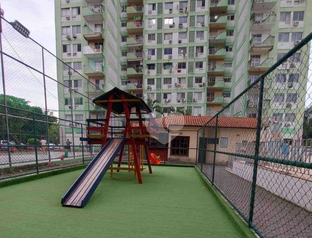 Condominium in Anil, Rio de Janeiro 11663796