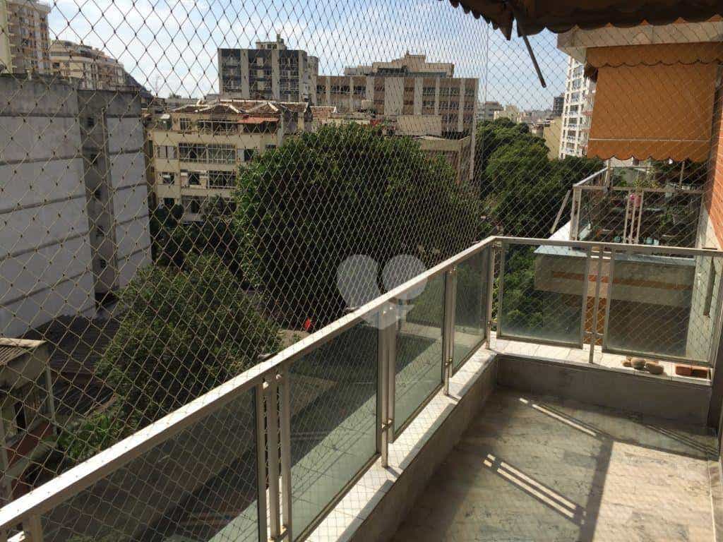 公寓 在 蒂茹卡, 里約熱內盧 11663900