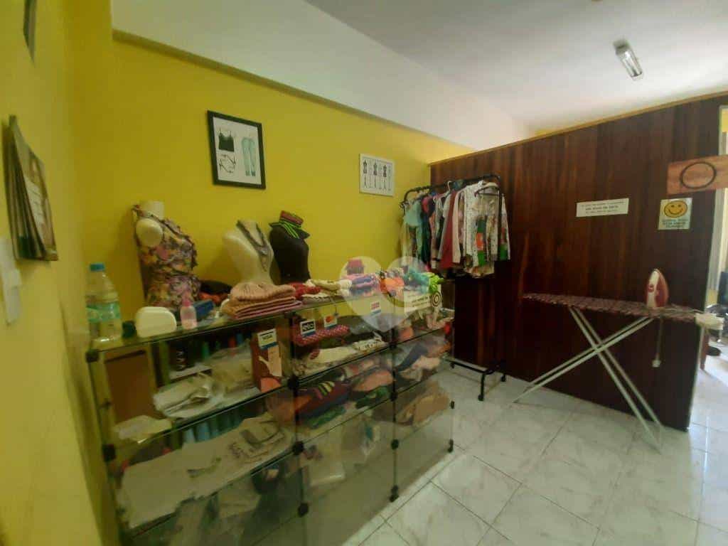零售 在 Iguacu, 里约热内卢 11664221