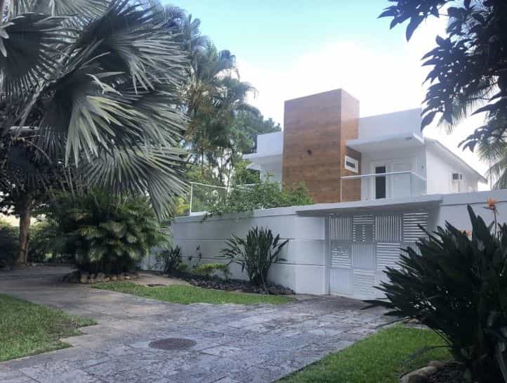 жилой дом в Рестинга-де-Жакарепагуа, Рио де Жанейро 11664526