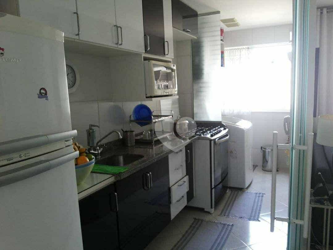 Condominium in Jacarepagua, Rio de Janeiro 11665039