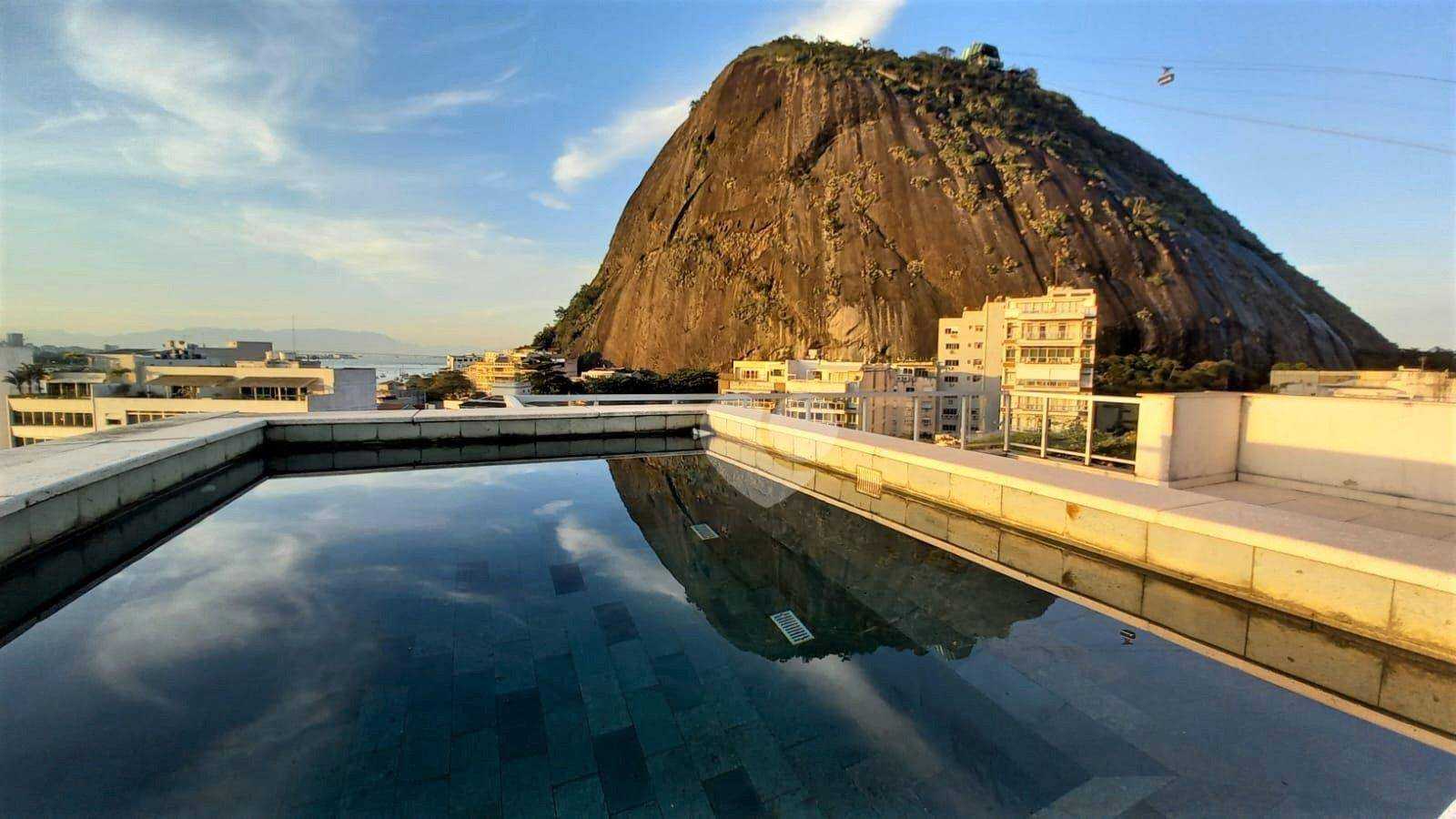 Condominium in Leme, Rio de Janeiro 11666019