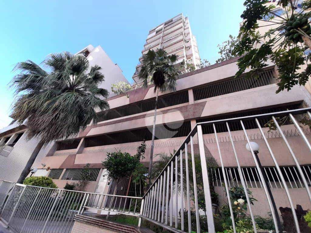 Condominium dans Catète, Rio de Janeiro 11666247