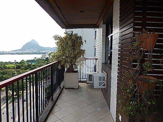 Condominium in Humaita, Rio de Janeiro 11666563