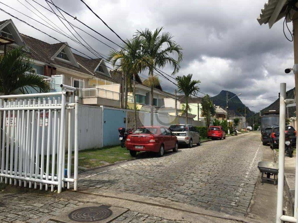 Land im Vardem Pequena, Rio de Janeiro 11667006