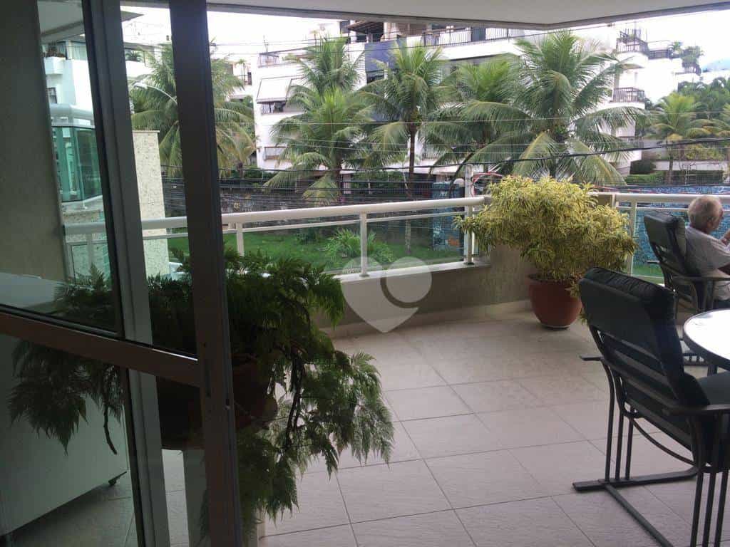 Condominium in Restinga de Itapeba, Rio de Janeiro 11667319