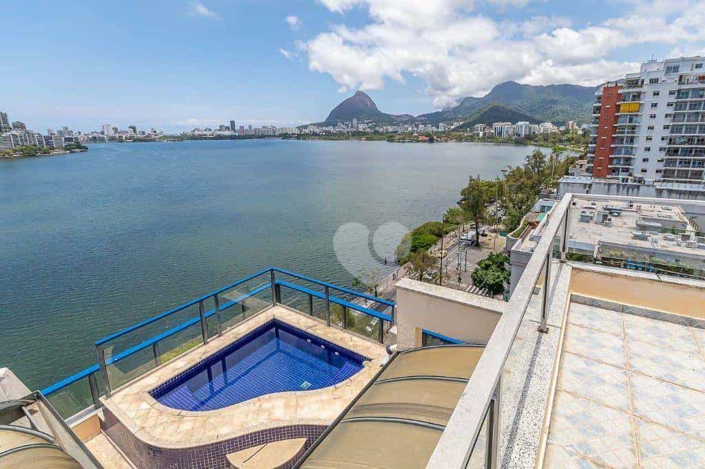 Condominium in , Rio de Janeiro 11667371