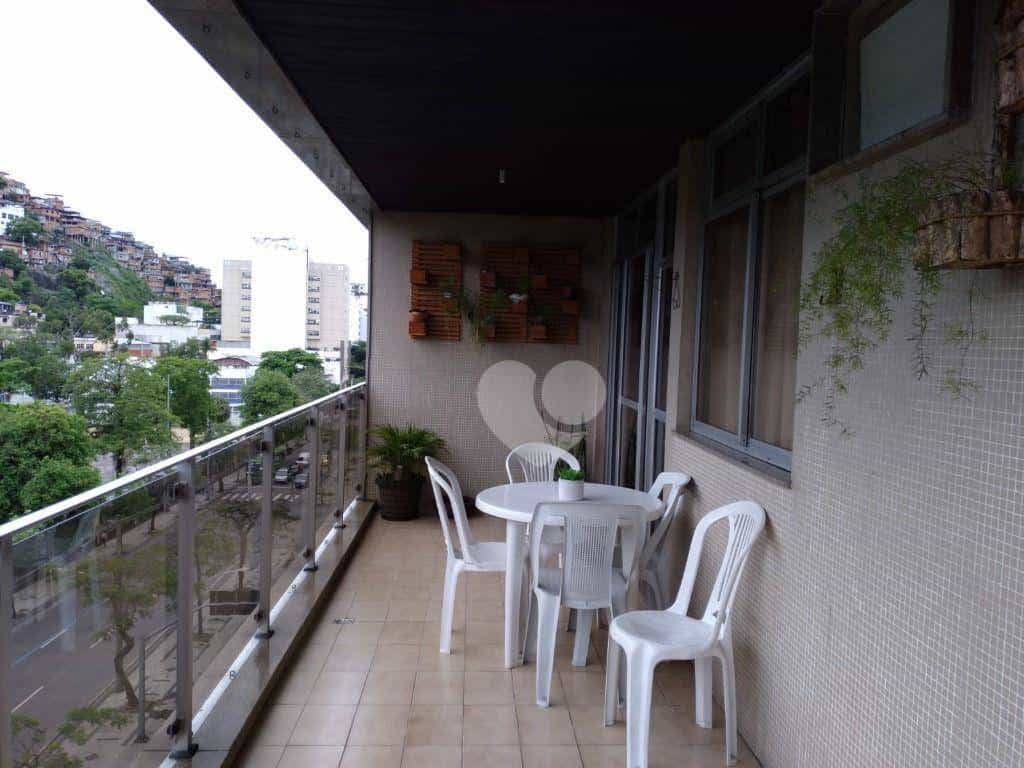 Condominium in Grajau, Rio de Janeiro 11667613