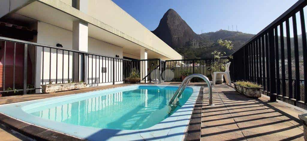 Condominium in Grajau, Rio de Janeiro 11667792