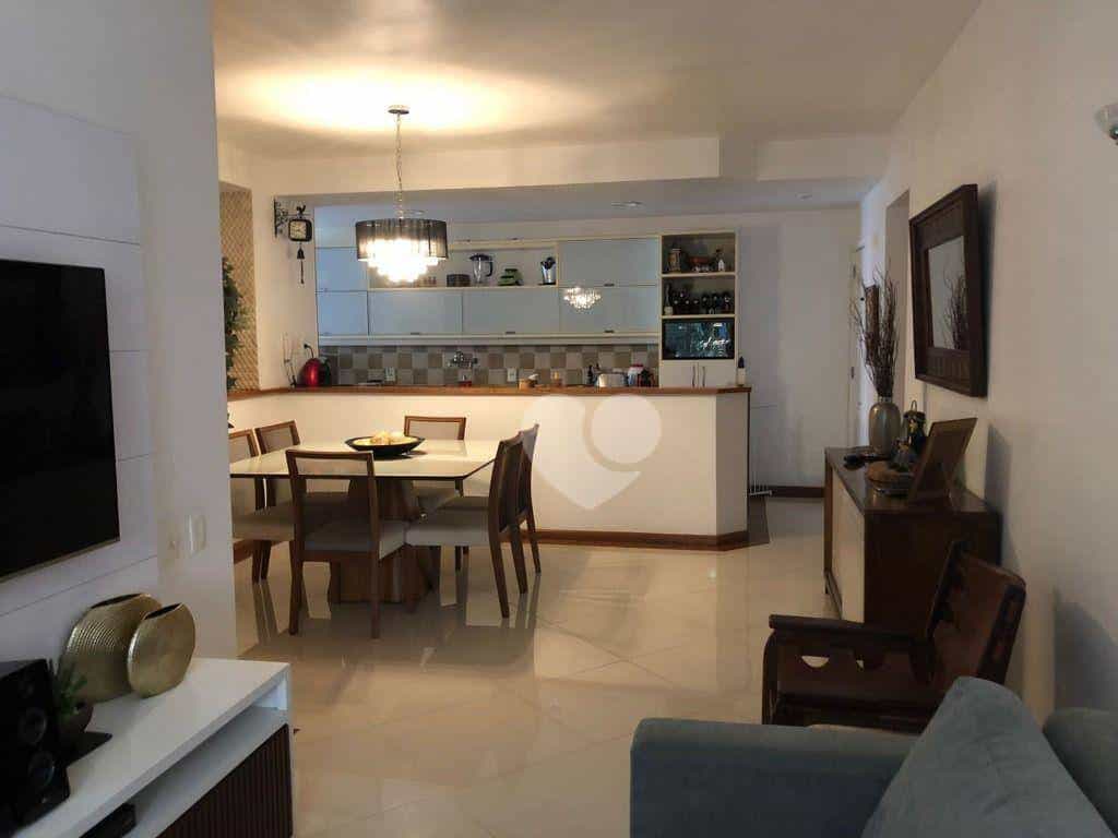 Condominium in Botafogo, Rio de Janeiro 11667827