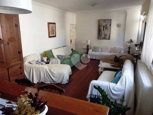 Condominium in Cosme Velho, Rio de Janeiro 11668342