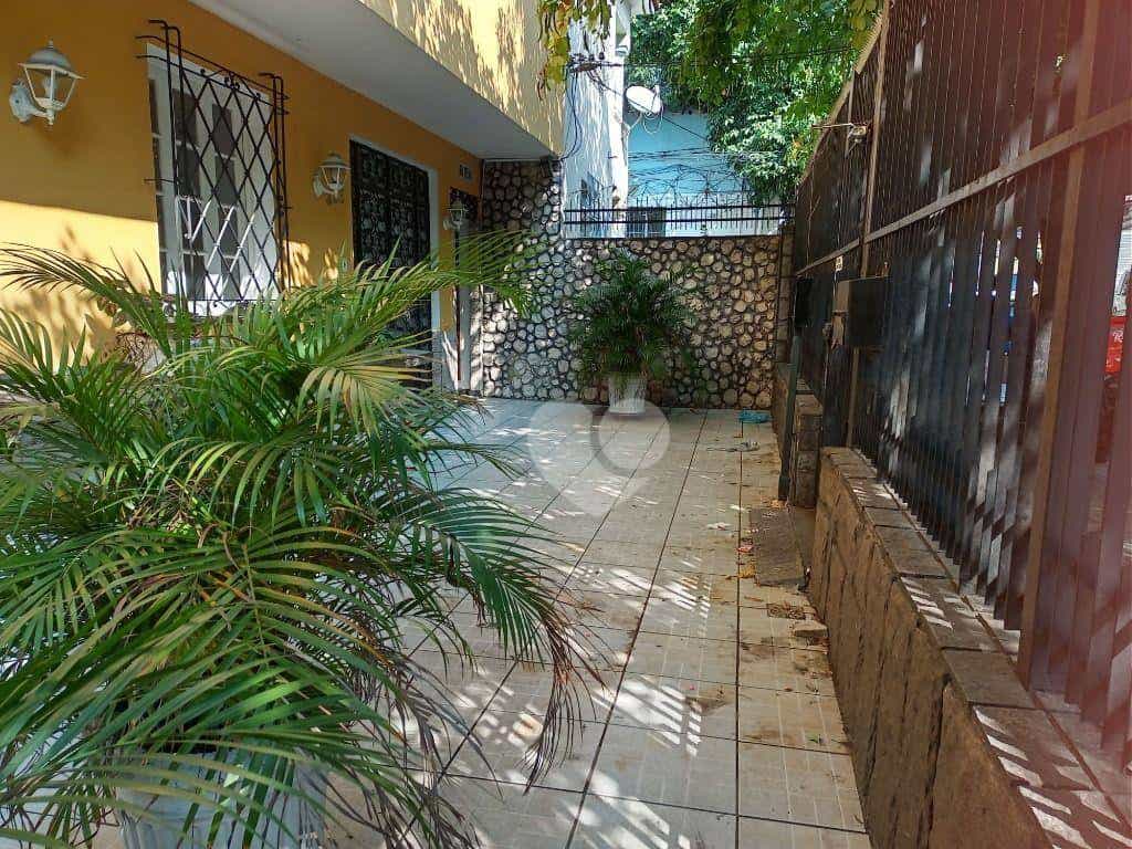 Condominium in Vila Isabel, Rio de Janeiro 11668963