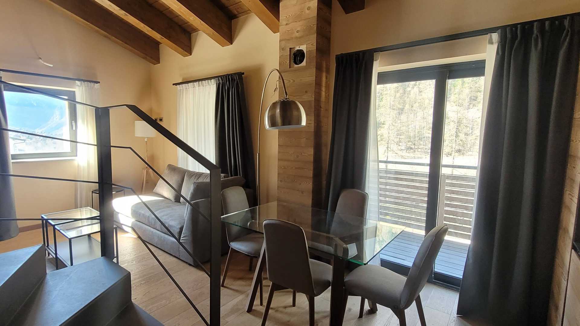 Condominium in Courmayeur, Valle d'Aosta 11669531