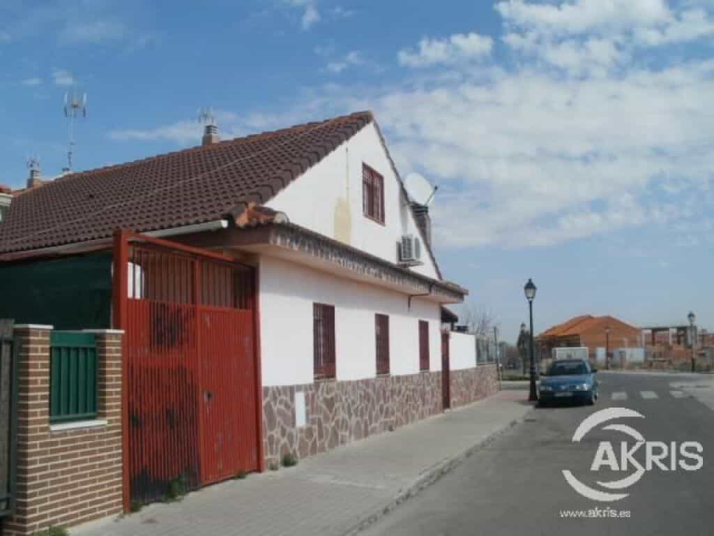 House in Casarrubuelos, Madrid 11669897