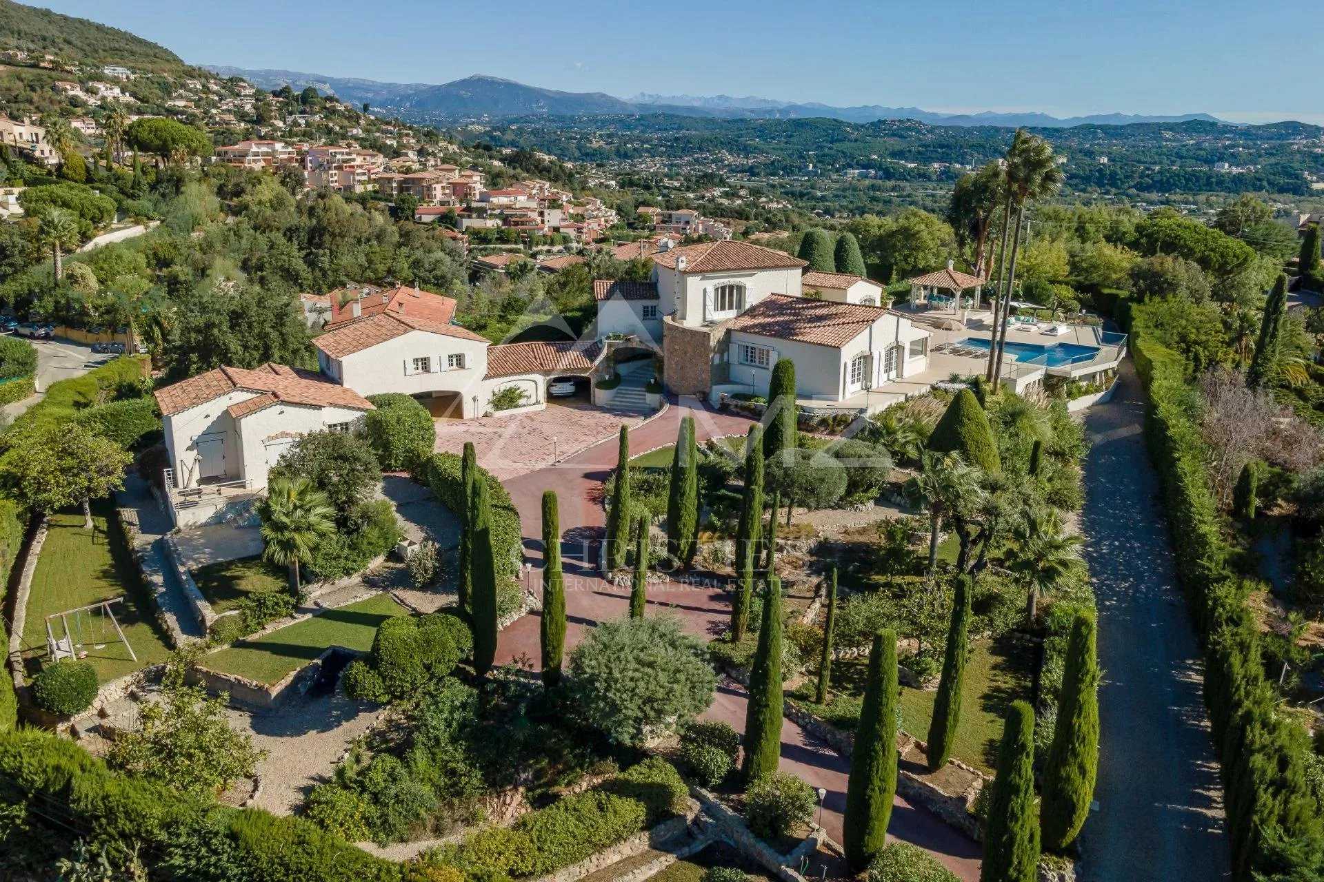 casa en Mandelieu-la-Napoule, Provence-Alpes-Cote d'Azur 11669930