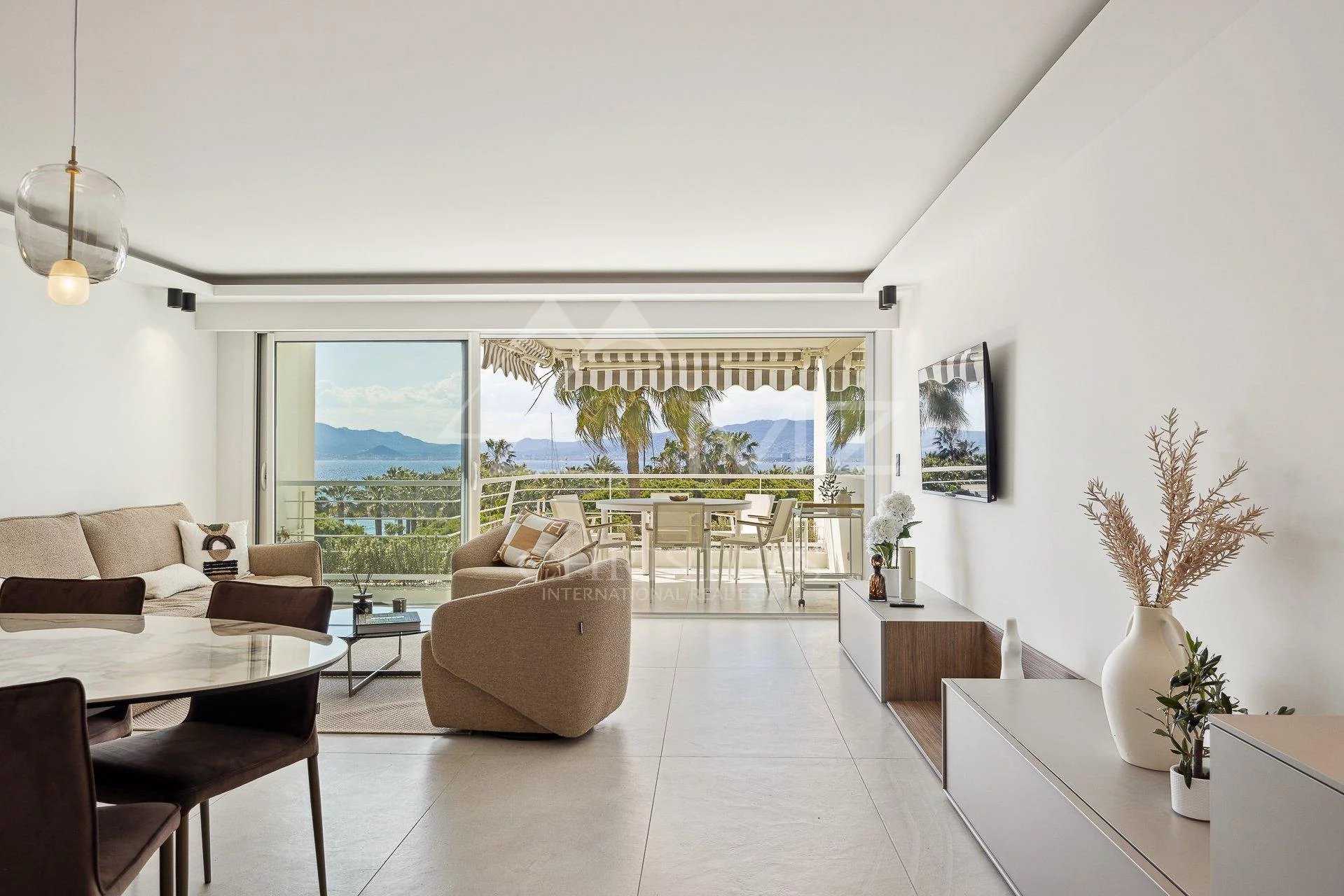 公寓 在 Cannes, Alpes-Maritimes 11669997