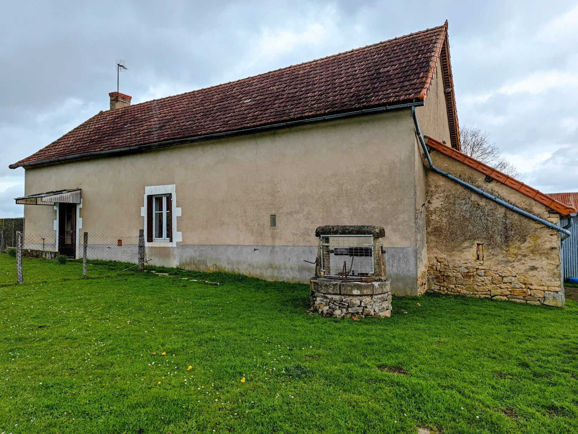 Hus i Montaron, Bourgogne-Franche-Comte 11670023