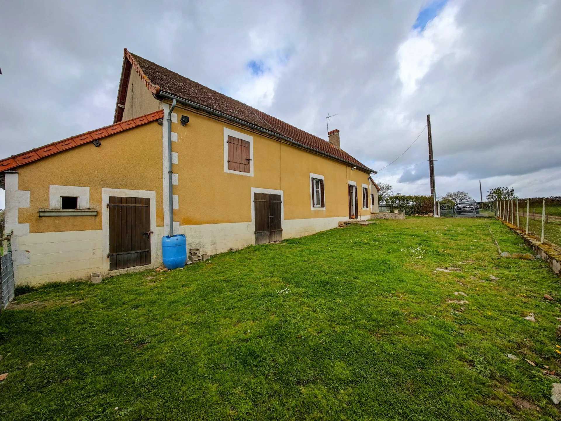 Haus im Montarón, Burgund-Franche-Comté 11670023
