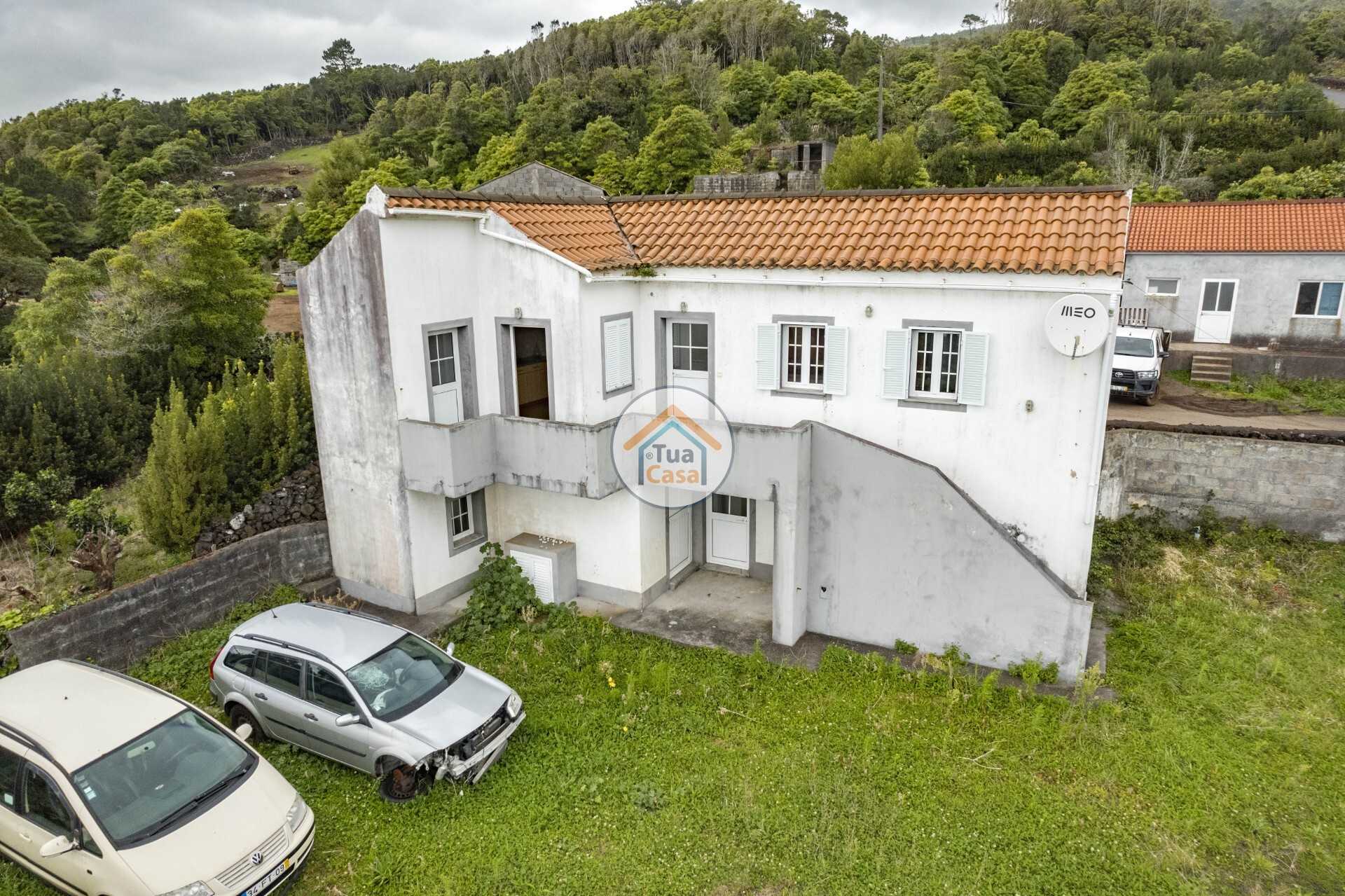 House in Lajes Do Pico, Azores 11670458
