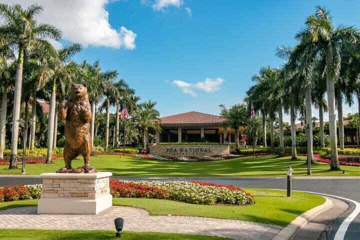 House in Palm Beach Gardens, Florida 11670916
