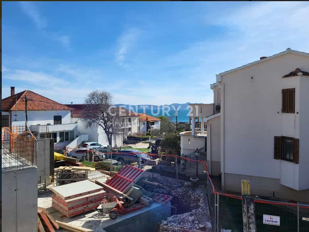 Condominium dans Zadar, Zadar County 11671014