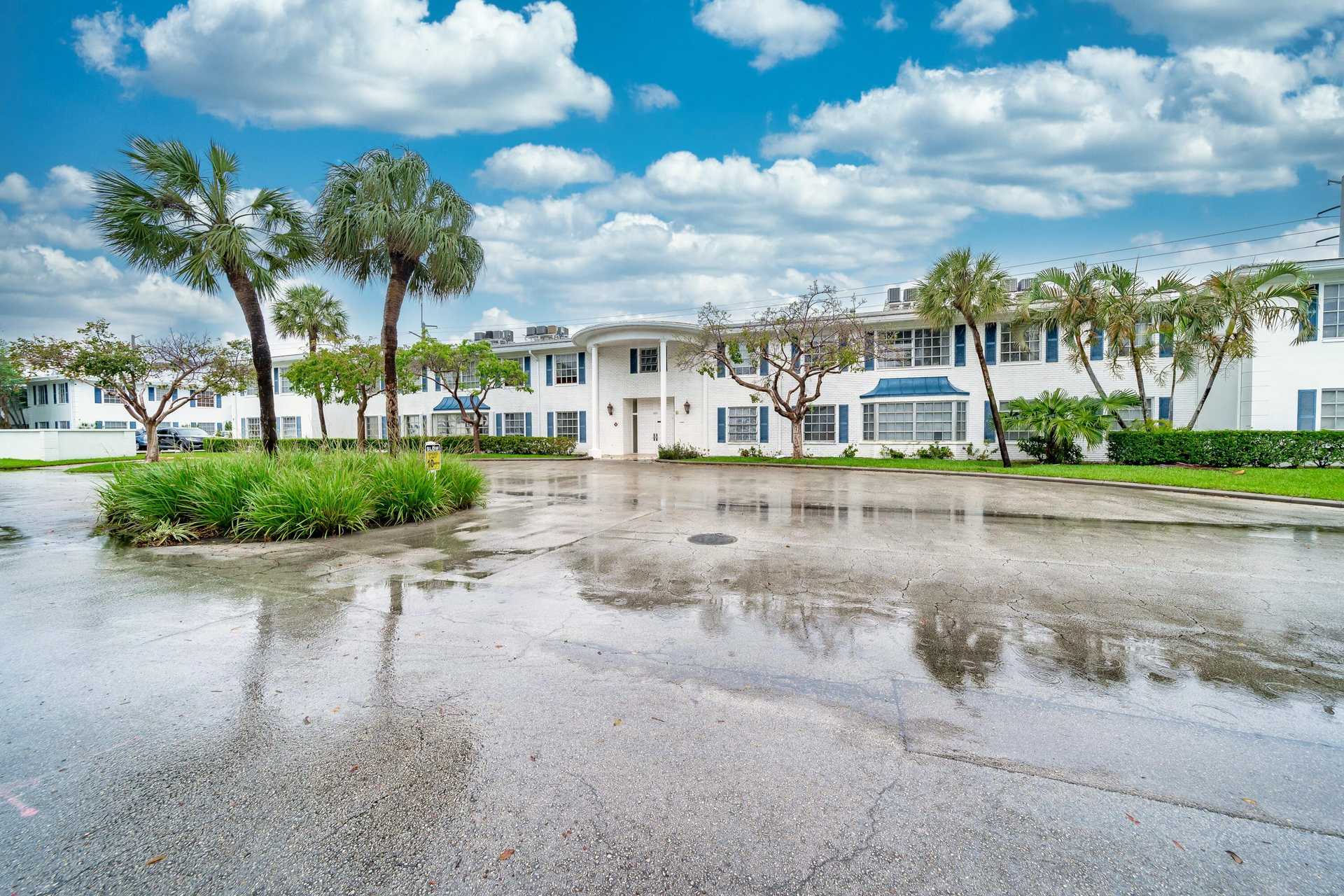 Condominium in High Ridge Estates, Florida 11671158