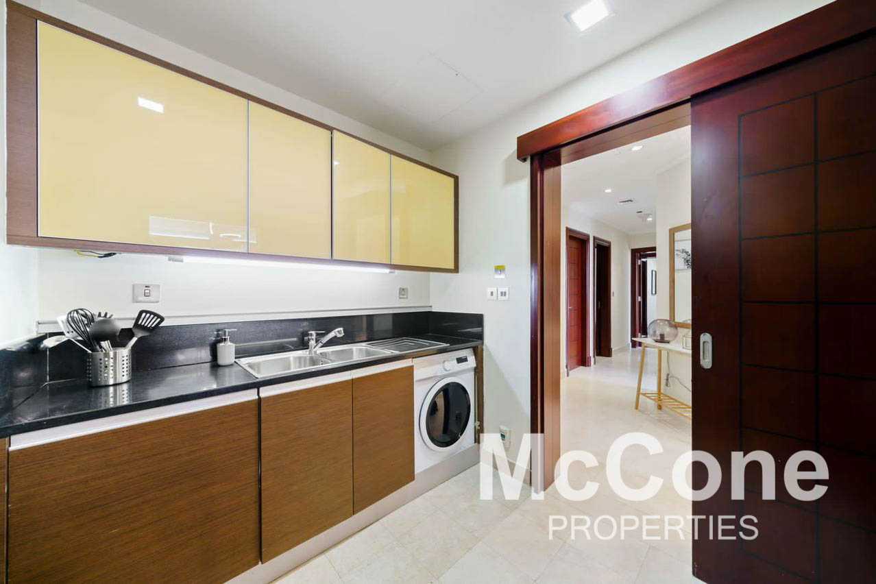 Condominium in Dubai, Dubayy 11671685