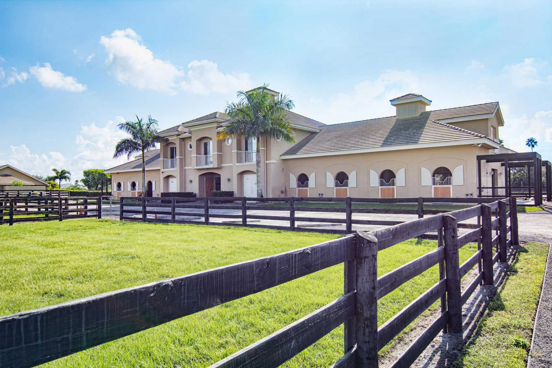 House in Wellington, Florida 11679146