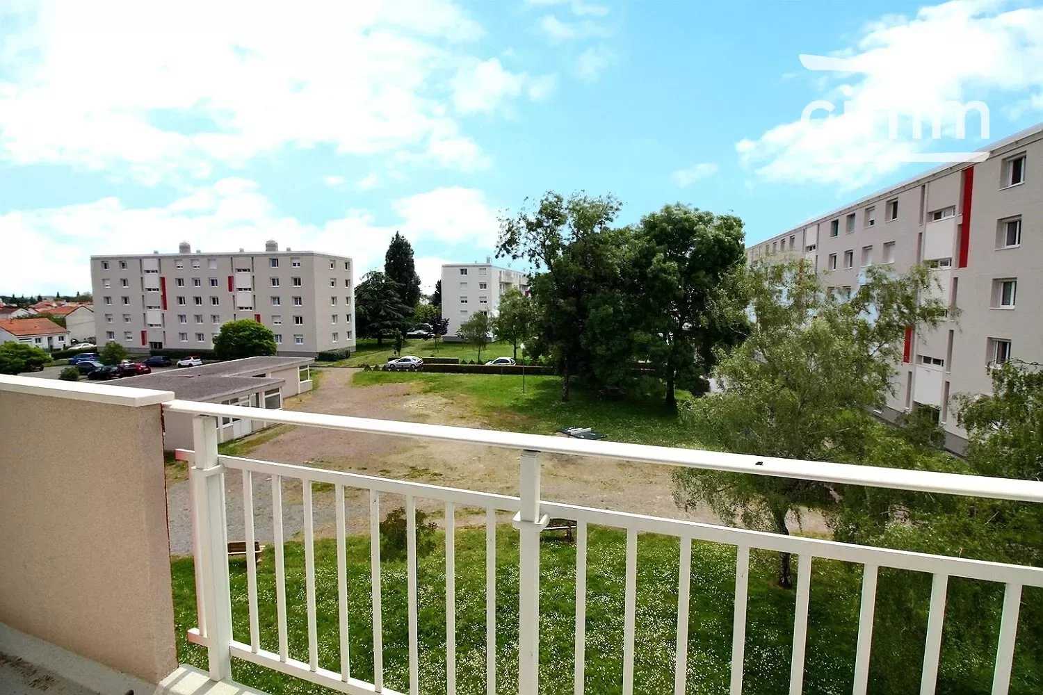 Condominium in Reze, Pays de la Loire 11679253