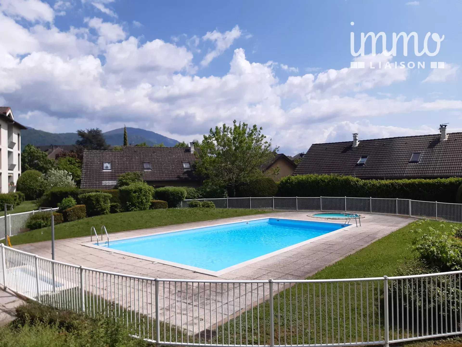 Condominium in Saint-Alban-Leysse, Savoie 11679412