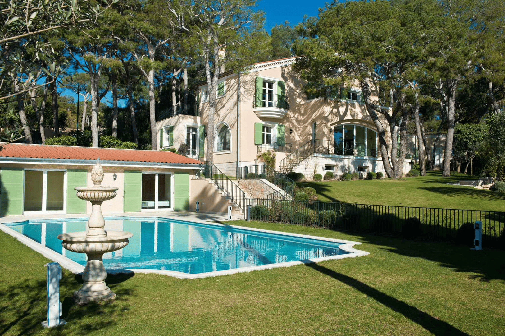 Residential in , Provence-Alpes-Côte d'Azur 11679699