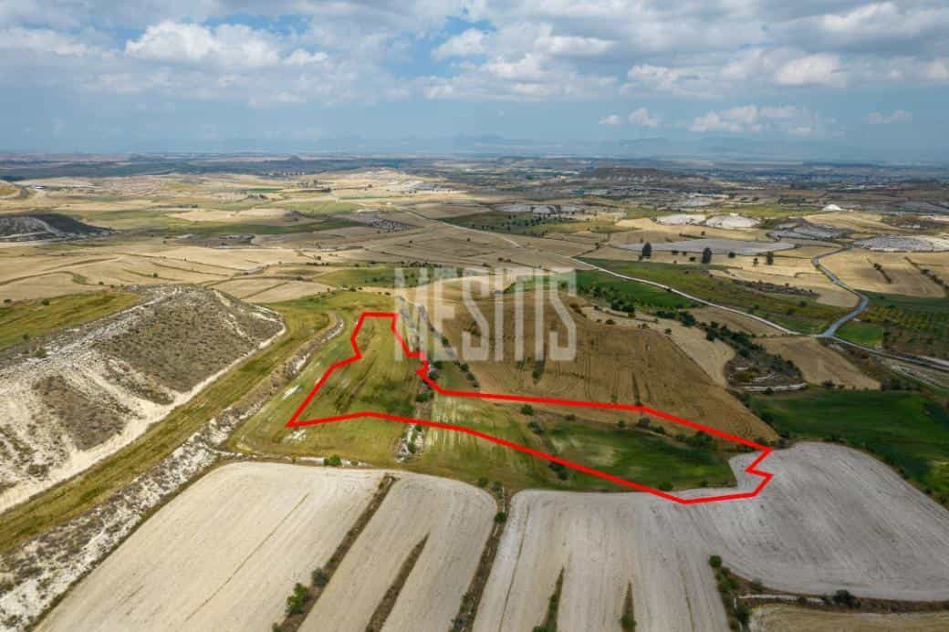 Tanah dalam Athienou, Larnaka 11680478