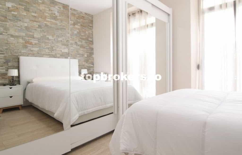 Condominium in Donostia, Baskenland 11680760