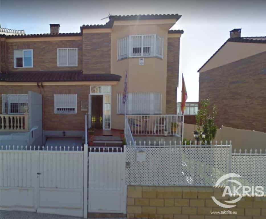 rumah dalam Ugena, Castille-La Mancha 11680780