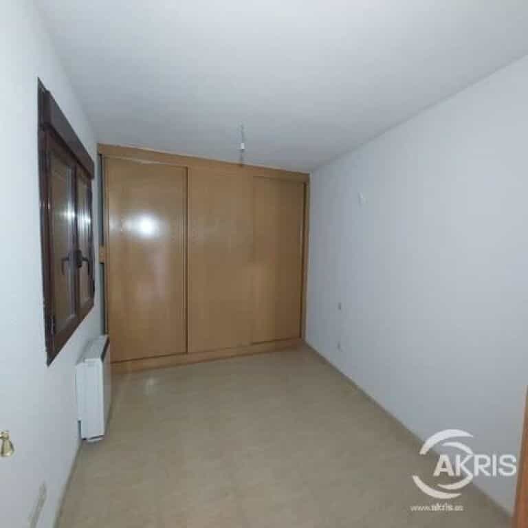 Condominium in Esquivias, Castille-La Mancha 11680788