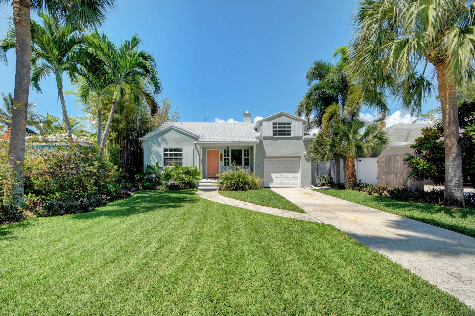 House in Lake Worth, Florida 11680808